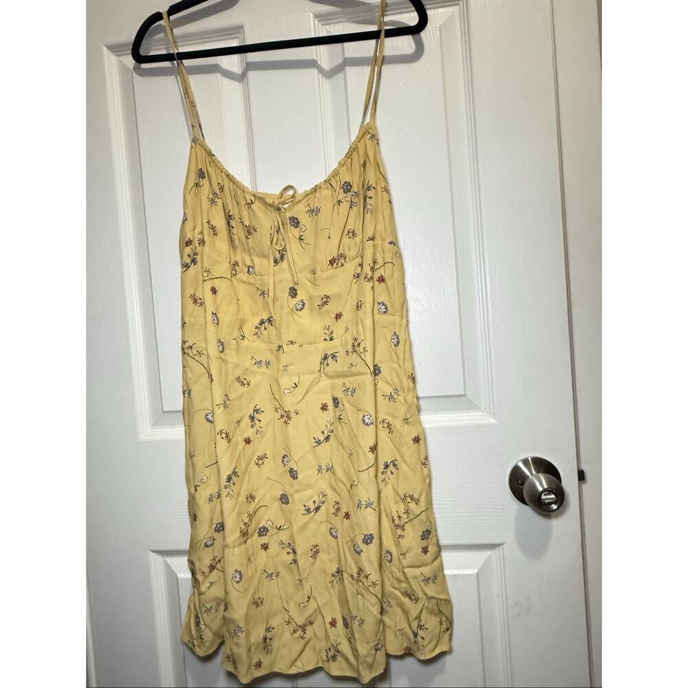 Aritzia Wilfred bellow floral mini dress size 16